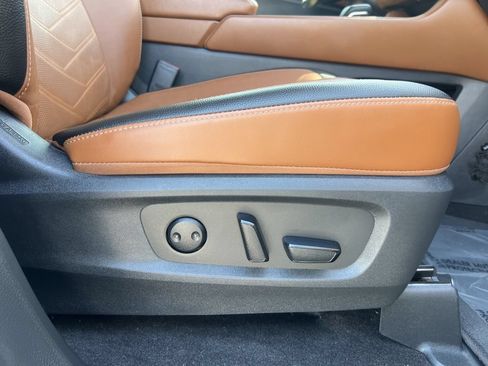 Used 2024 Nissan Pathfinder Platinum w/ Cargo Package FWD image 47