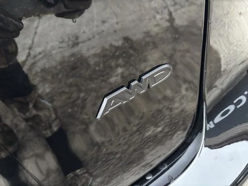 New 2026 Chrysler Pacifica Select w/ S Appearance Package image 10