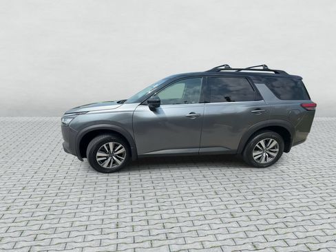 Certified 2023 Nissan Pathfinder SL w/ Black Appearance Package AWD/4WD image 5