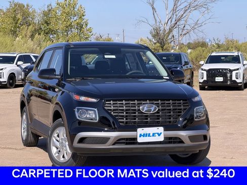 New 2026 Hyundai Venue SE image 2