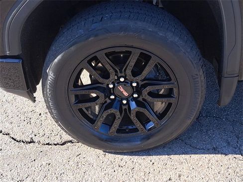 Used 2021 GMC Sierra 1500 Elevation w/ Preferred Package image 4