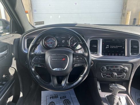 Used 2019 Dodge Charger SXT image 15