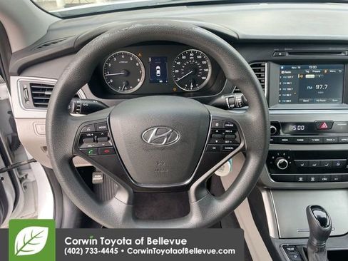 Used 2017 Hyundai Sonata SE w/ Cargo Package image 21