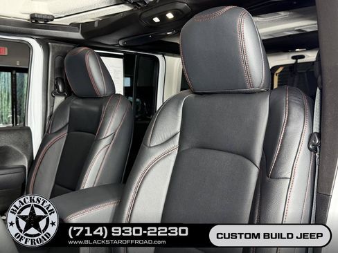Used 2025 Jeep Wrangler Unlimited Rubicon AWD/4WD image 16