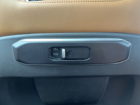 Used 2024 BMW X5 sDrive40i w/ Executive Package RWD image 41