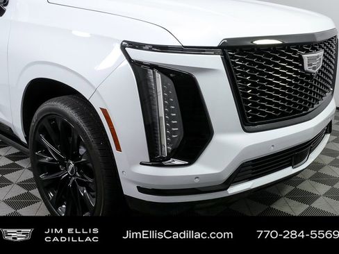 Certified 2026 Cadillac Escalade ESV Platinum Sport w/ LPO, ONYX Package image 41