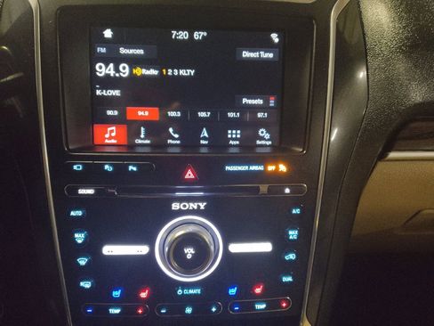 Used 2017 Ford Explorer Limited w/ Equipment Group 301A FWD image 25