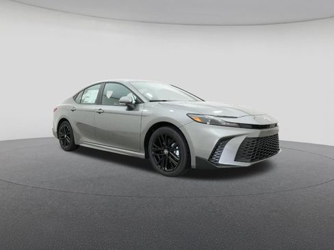 New 2026 Toyota Camry SE image 29