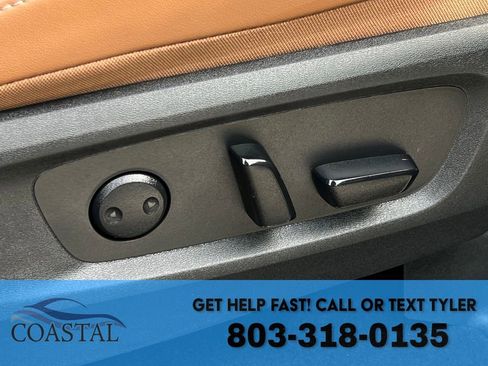 Used 2024 Nissan Pathfinder Platinum w/ Cargo Package image 32