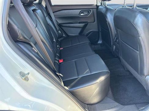 Certified 2022 Nissan Rogue SV w/ SV Premium Package image 16