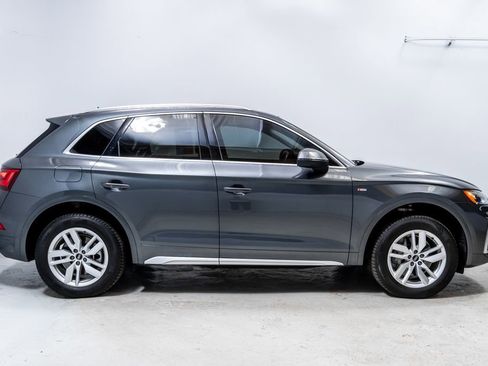 Used 2023 Audi Q5 2.0T Premium w/ Convenience Package AWD/4WD image 8