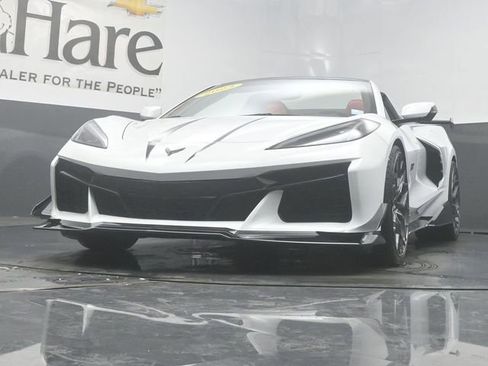Used 2023 Chevrolet Corvette Stingray Convertible w/ Chrome Exterior Badge Package RWD image 55
