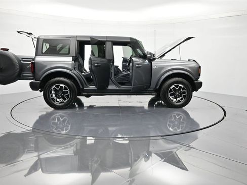 Used 2024 Ford Bronco Outer Banks image 48