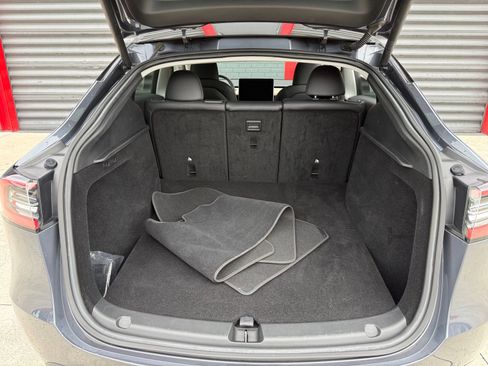 Used 2023 Tesla Model Y AWD image 31