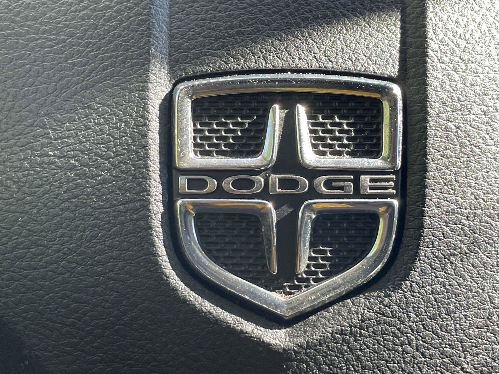 Used 2020 Dodge Journey SE w/ Blacktop Package FWD image 29