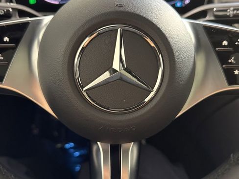 Certified 2025 Mercedes-Benz GLC 300 4MATIC image 33