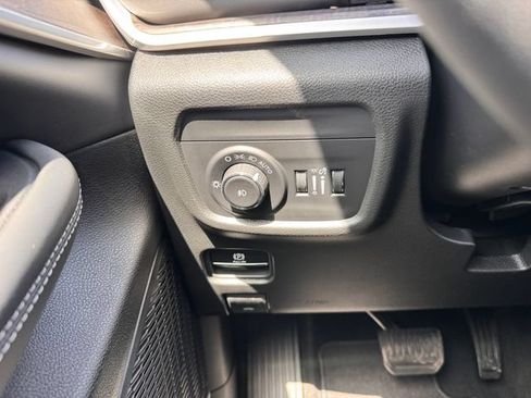 New 2026 Jeep Grand Cherokee Limited AWD/4WD image 16