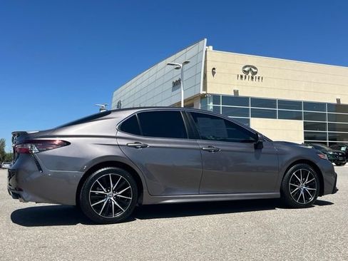 Used 2024 Toyota Camry SE w/ Convenience Package FWD image 5