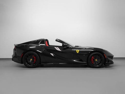 Certified 2022 Ferrari 812 GTS RWD image 4