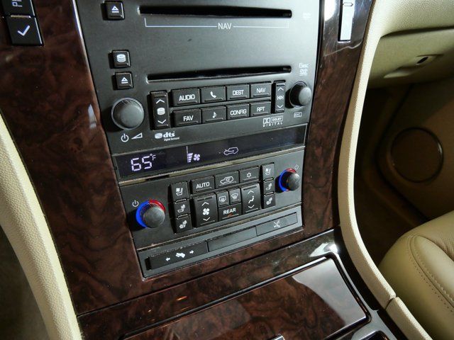 Used 2010 Cadillac Escalade Premium AWD/4WD image 22