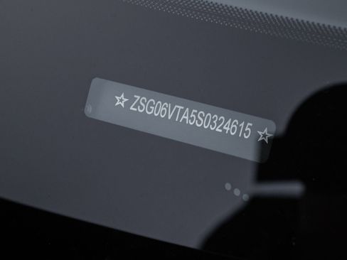 Used 2025 Ferrari Purosangue AWD/4WD image 19