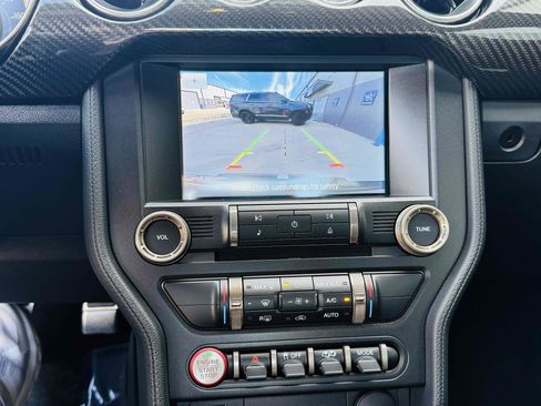 Used 2021 Ford Mustang Shelby GT500 w/ Carbon Fiber Track Pack image 35