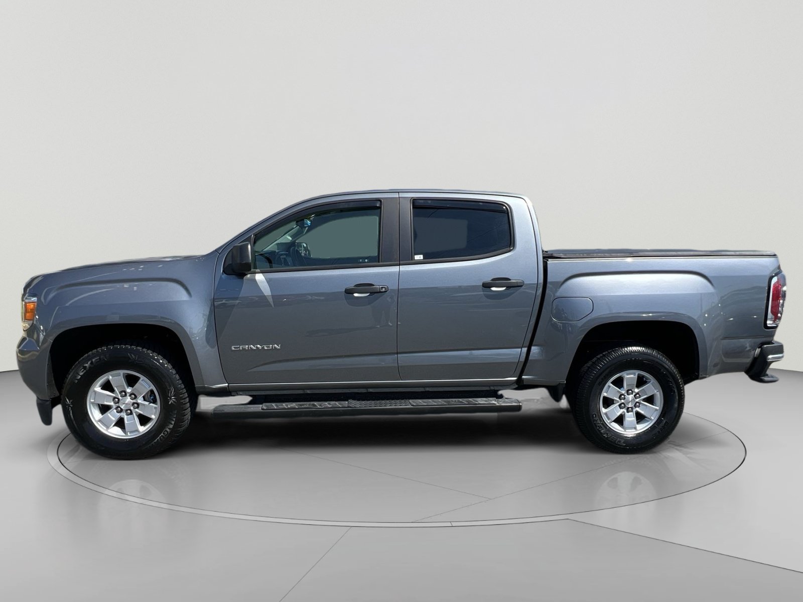 Used 2020 GMC Canyon 2WD Crew Cab w/ Convenience Package image 2