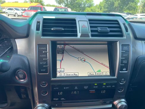 Used 2012 Lexus GX 460 Premium AWD/4WD image 18