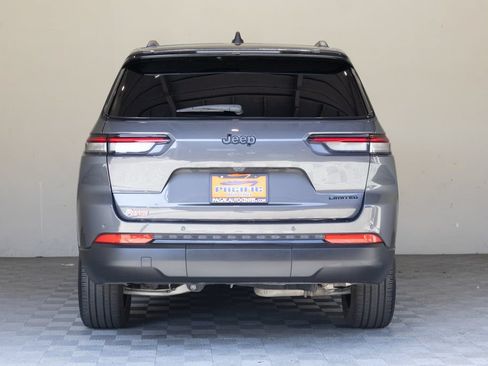 Used 2025 Jeep Grand Cherokee L Limited w/ Black Appearance Package RWD image 11