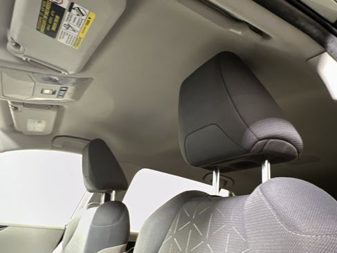 Used 2022 Toyota RAV4 XLE image 22