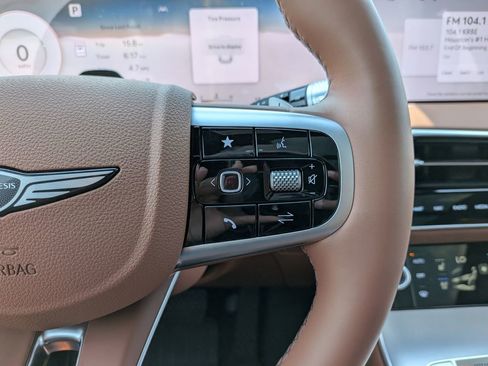 New 2026 Genesis GV70 2.5T Advanced AWD/4WD image 17