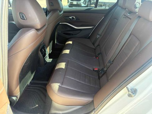 Used 2024 BMW 330i Sedan w/ Premium Package RWD image 11