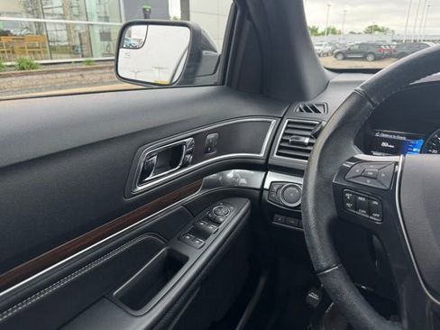 Certified 2017 Ford Explorer Limited AWD/4WD image 27