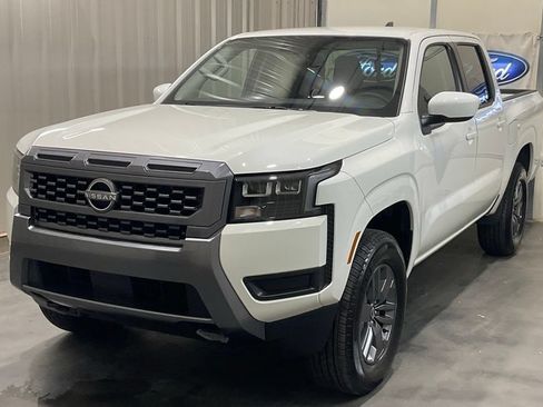 Used 2026 Nissan Frontier SV AWD/4WD image 4