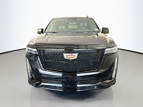 Used 2022 Cadillac Escalade ESV Sport Platinum RWD image 2