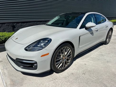 Used 2021 Porsche Panamera image 7