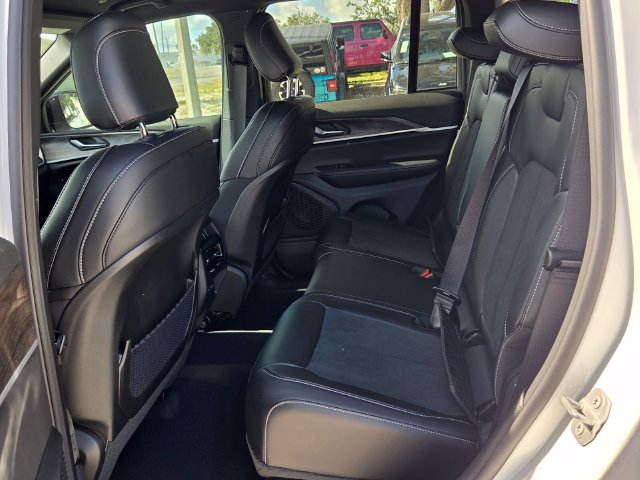 New 2026 Jeep Grand Cherokee Altitude RWD image 12