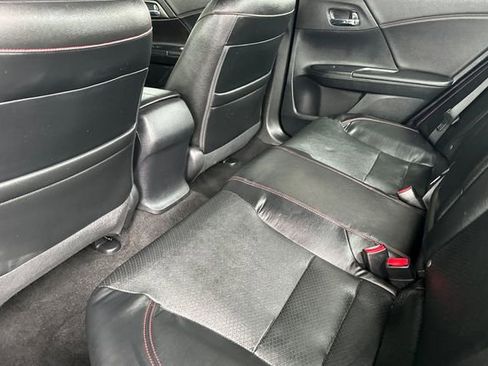 Used 2017 Honda Accord Sport Special Edition image 13