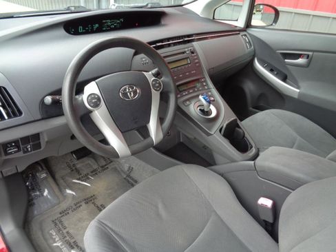 Used 2010 Toyota Prius Two image 2