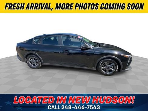 Used 2025 Kia K4 FWD image 3