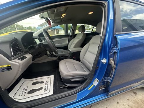 Used 2018 Hyundai Elantra SE w/ SE Connectivity Package 04 FWD image 10