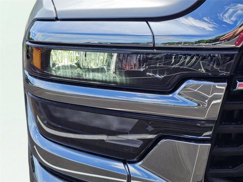 New 2026 RAM 2500 Tradesman AWD/4WD image 4