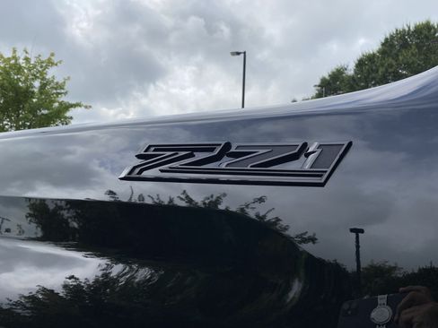 Used 2024 Chevrolet Silverado 3500 LT w/ Midnight Edition AWD/4WD image 45