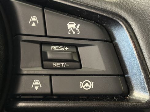 Used 2024 Subaru Crosstrek 2.5i Limited w/ Crosstrek Mirror Package image 18