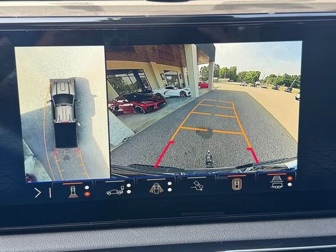 Used 2025 GMC Sierra 2500 AT4 w/ AT4 Premium Plus Package AWD/4WD image 30