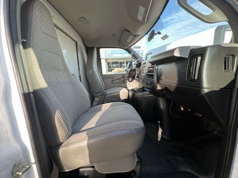 Used 2019 Chevrolet Express 3500 Extended w/ Power Convenience Package image 23