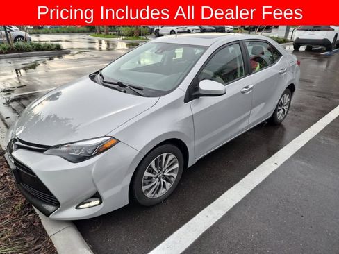 Used 2018 Toyota Corolla XLE FWD image 1