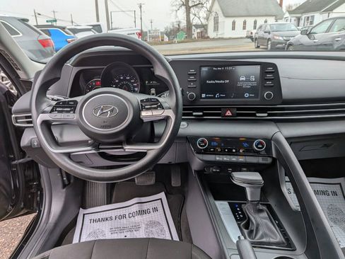 Used 2021 Hyundai Elantra SEL image 34