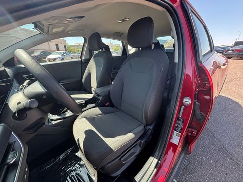 Used 2025 Kia K4 FWD image 35