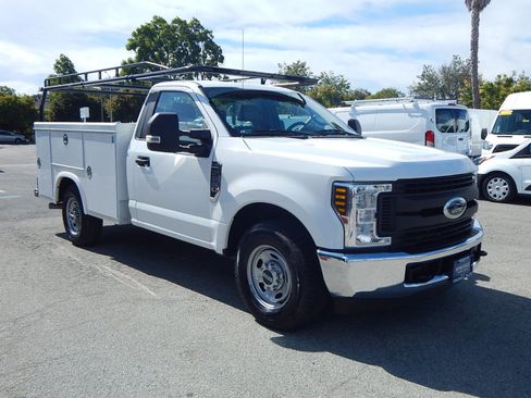 Used 2018 Ford F250 XL w/ Power Equipment Group RWD image 10